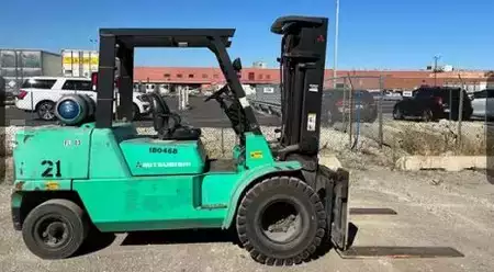 Propane Forklifts 2008  Mitsubishi FG50K-LP (1)