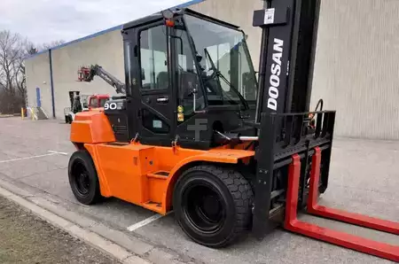 Diesel Forklifts 2016  Doosan D90S-7 (3)