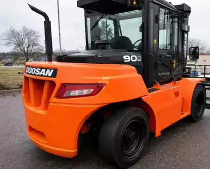 Diesel Forklifts 2016  Doosan D90S-7 (6)