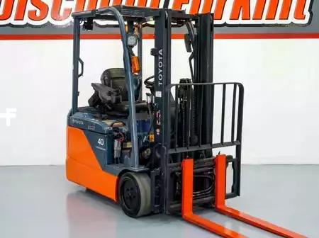 3-Wheel Electric 2016  Toyota 8FBE20U (3)