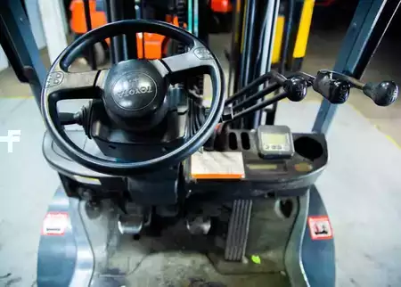 Propane Forklifts 2014  Toyota 8FGU25 (9)