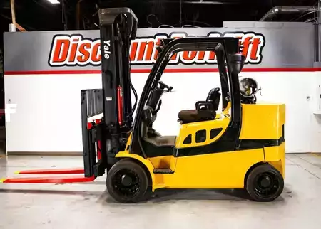 Propane Forklifts 2022  Yale GC100VX (2)
