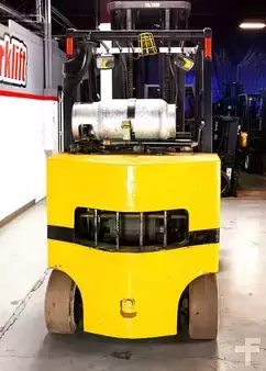 Propane Forklifts 2022  Yale GC100VX (8)