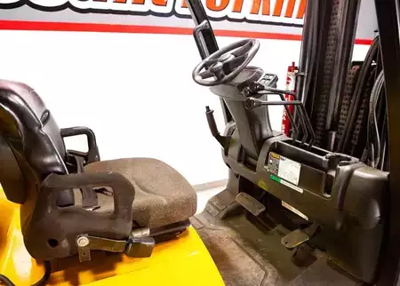 Propane Forklifts 2022  Yale GC100VX (9)