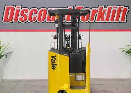 Stand-Up Rider Forklift 2015  Yale ESC030AC (4)