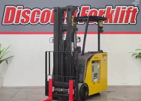 Stand-Up Rider Forklift 2015  Yale ESC030AC (6)