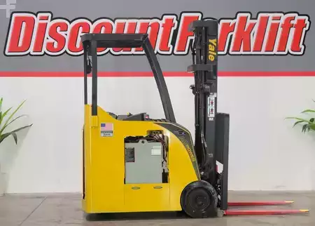Stand-Up Rider Forklift 2015  Yale ESC030AC (1)