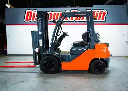 Propane Forklifts 2020  Toyota 8FGU25 (2)