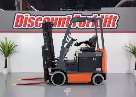 Montacargas Eléctrico (3 ruedas) 2019  Toyota 8FBCU25 (2)