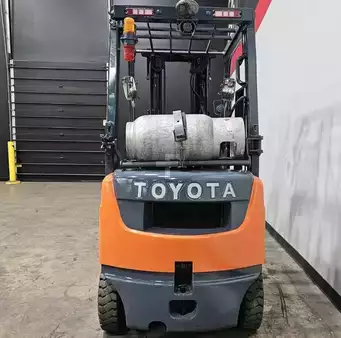 Montacargas GLP 2020  Toyota 8FGU15 (7)