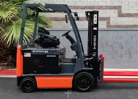 4-Wheel Electric 2020  Toyota 8FBCU30 (1)