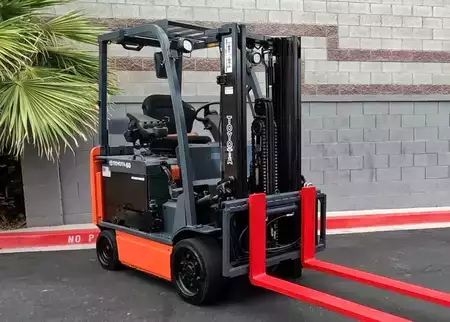 4-Wheel Electric 2020  Toyota 8FBCU30 (3)