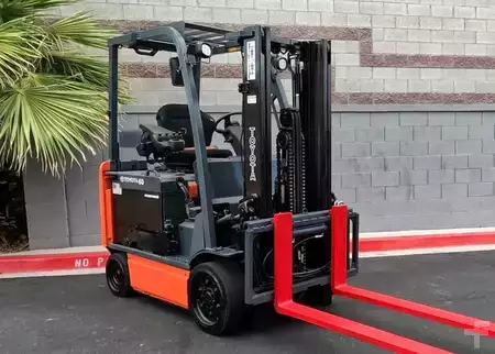 4-Wheel Electric 2020  Toyota 8FBCU30 (3)