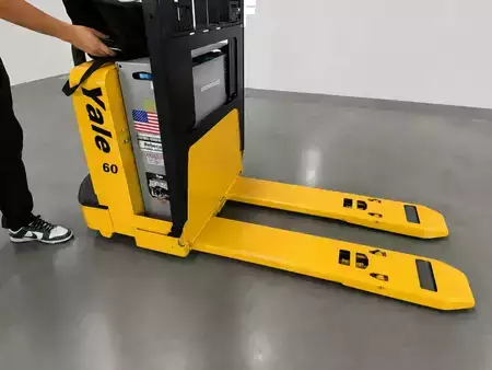 Electric Pallet Jacks 2020  Yale MPW060-E (4)
