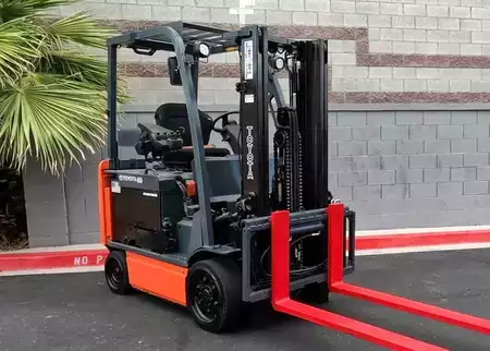 4-Wheel Electric 2021  Toyota 8FBCU32 (3)