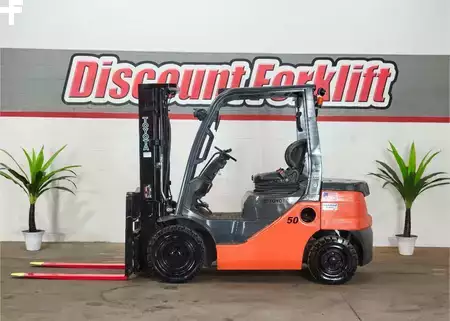 Montacargas diésel 2016  Toyota 8FDU25 (2)