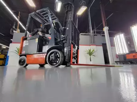 4-Wheel Electric 2017  Toyota 8FBCU25 (9)