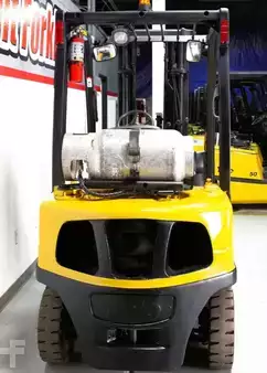 Propane Forklifts 2012  Yale GP050LX (4)