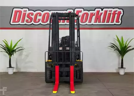 Propane Forklifts 2017  Yale GP050MX (3)