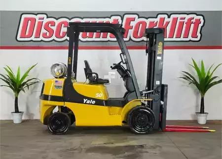 Propane Forklifts 2017  Yale GP050MX (1)