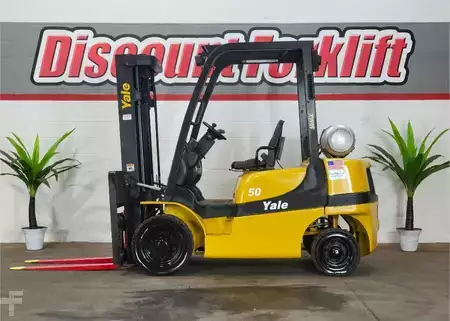 Propane Forklifts 2017  Yale GP050MX (2)