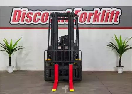 Propane Forklifts 2017  Yale GP050MX (3)