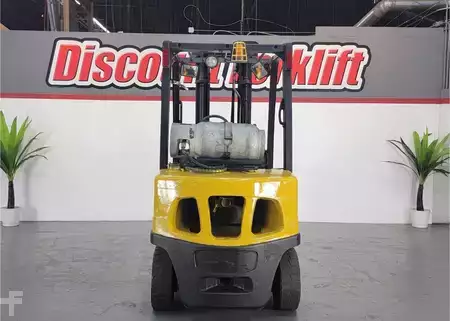 Propane Forklifts 2013  Yale GP060VX (4)