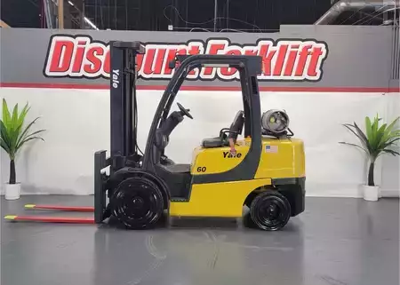 Propane Forklifts 2015  Yale GP060VX (2)