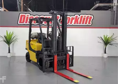 Propane Forklifts 2013  Yale GP060VX (5)