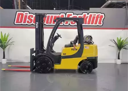Propane Forklifts 2016  Yale GP060VX (2)