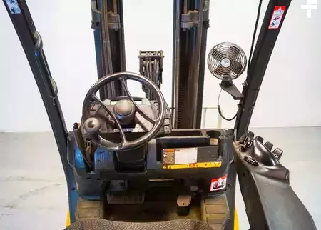 Montacargas GLP 2016  Yale GC055SVX (9)
