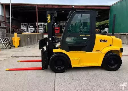 Propane Forklifts 2015  Yale GLP155VXGBV100 (2)