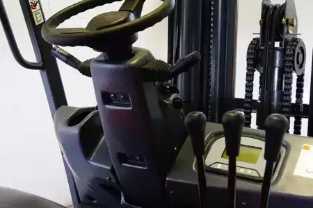 Montacargas Eléctrico (4 ruedas) 2026  Octane FB15 (6)