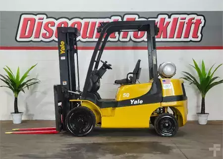 Propane Forklifts 2019  Yale GP050MX (2)