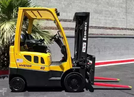 Propane Forklifts 2020  Hyster S40FTS (1)