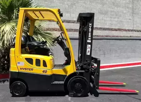 Propane Forklifts 2020  Hyster S40FTS (1)