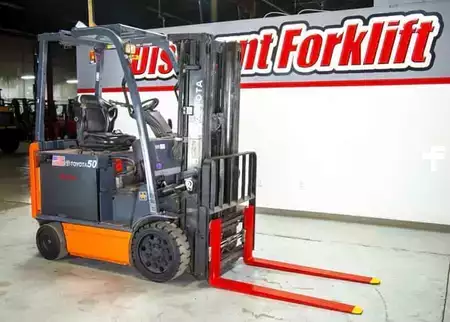 4-Wheel Electric 2019  Toyota 8FBCHU25 (3)
