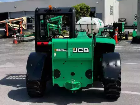 Manipulador Telescópico fijo 2017  JCB 525-60 (4)