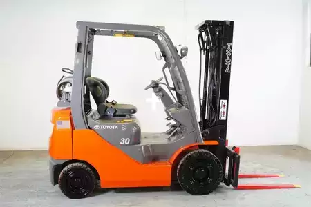 Propane Forklifts 2022  Toyota 50-8FGU15 (1)