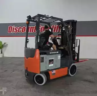4-Wheel Electric 2022  Toyota 8FBCHU25 (5)