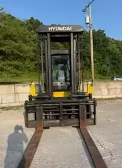 Diesel Forklifts 2015  Hyundai 130D-9 (8)