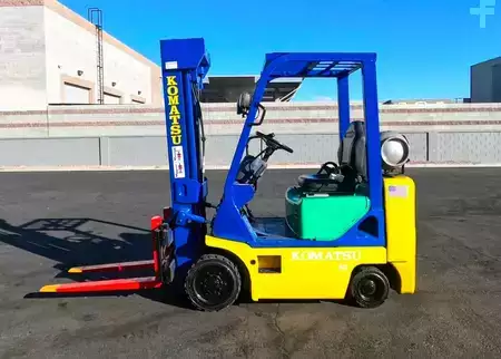 Montacargas GLP 1990  Komatsu FG18ST-16 (2)