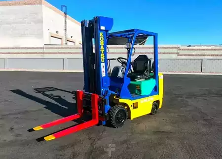 Montacargas GLP 1990  Komatsu FG18ST-16 (4)