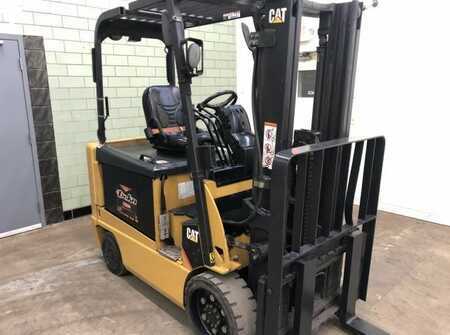 Eléctrica de 4 ruedas 2009  CAT Lift Trucks E6000 (3)