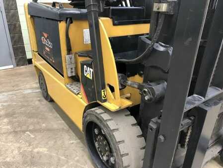 Eléctrica de 4 ruedas 2009  CAT Lift Trucks E6000 (7)