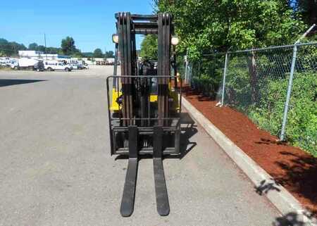 Carretilla elevadora GLP 2002  CAT Lift Trucks GP25K (3)