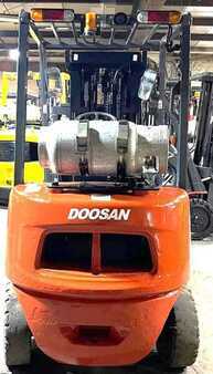 Doosan G25E-5