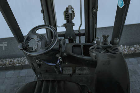 Propane Forklifts 2013  Linde H16T (5)