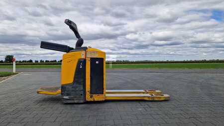 Transpallet elettrici 2015  Jungheinrich ERE 120 (3)