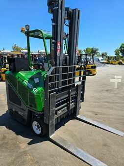 Sideloaders 2017  Combilift CB6000 (2)
